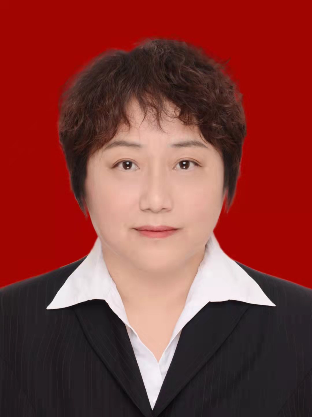 主 任